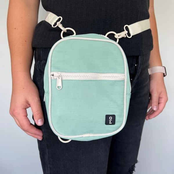 3-in-1 Crossbody Essential Oil Bag